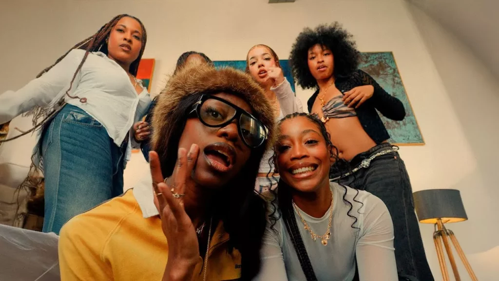 BÁILAME GYAL Lyrics (English Translation)  Yapi