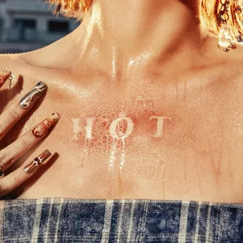 HOT Lyrics  LE SSERAFIM